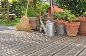 Terrasse en robinier ou mélèze