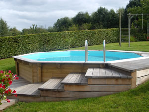 Exemple de piscine en bois