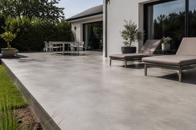 Le b&eacute;ton liss&eacute; s'int&egrave;gre aussi bien dans les projets neufs que dans les r&eacute;novations