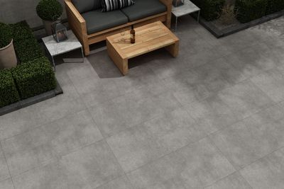 L'installation d'une terrasse sur plots est plus rapide qu'une terrasse traditionnelle