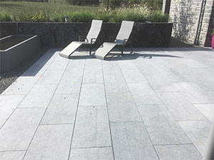 Terrasse en pierre naturelle par Noblema