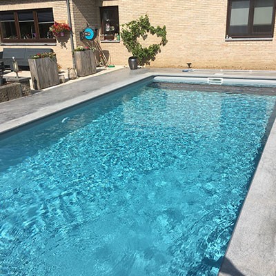 Piscine avec une cuve en béton armé à Namur