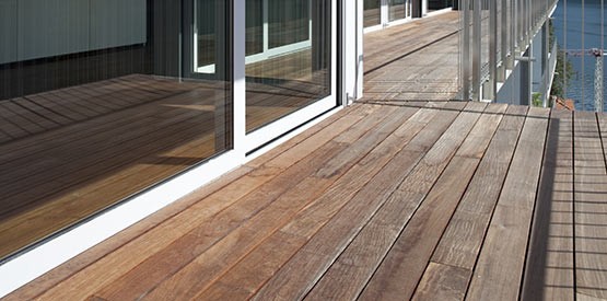 Faire réaliser terrasse en bois? Privilégiez le bois indigène