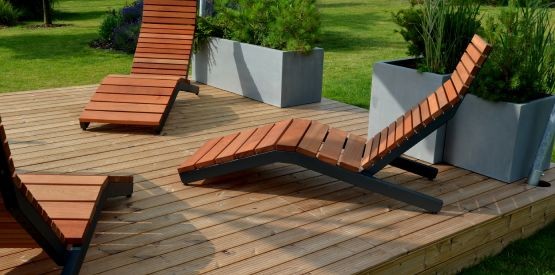 Différences entre une terrasse en bois et composite à Rochefort